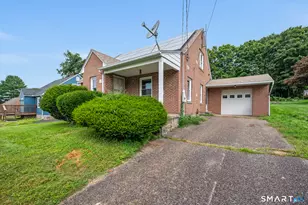 37 Ticonderoga Dr, Torrington, CT 06790 - Photo 3