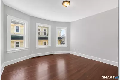 380 Gurdon Street, Bridgeport, CT 06606 - Photo 5