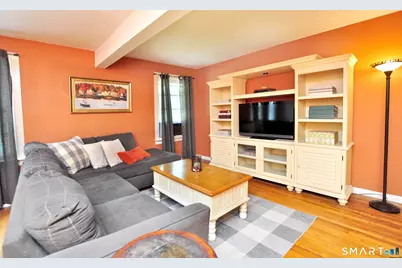 106 Cobblestone Way, Windsor, CT 06095 - Photo 7