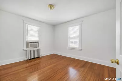 157 Fairview Avenue, Bridgeport, CT 06606 - Photo 23