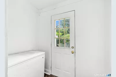 157 Fairview Avenue, Bridgeport, CT 06606 - Photo 17