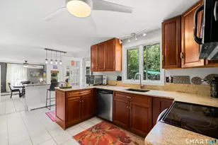 78 Spruceland Rd, Enfield, CT 06082 - Photo 13