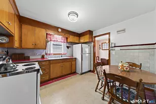 38 Chidsey Ave, East Haven, CT 06512 - Photo 9