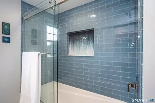 342 Mountain Rd, West Hartford, CT 06107 - Photo 23