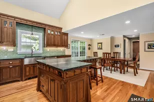342 Mountain Rd, West Hartford, CT 06107 - Photo 3