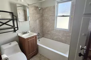 25 Arnold St, Hartford, CT 06106 - Photo 7