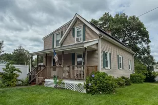 182 N Elm St, Manchester, CT 06042 - Photo 1