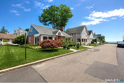 13 Crescent Bluff Avenue, Branford, CT 06405 - Photo 11