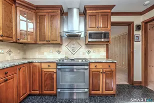 13 Crescent Bluff Ave, Branford, CT 06405 - Photo 21