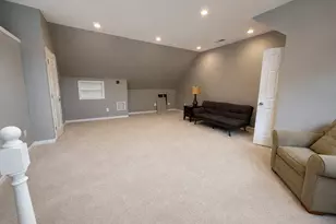 37 Country Pl, Shelton, CT 06484 - Photo 13