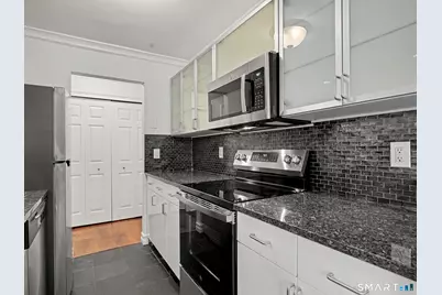 180 Glenbrook Road #9, Stamford, CT 06902 - Photo 3