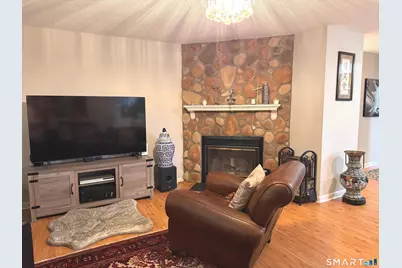 172 Beacon Hill Common #172, Beacon Falls, CT 06403 - Photo 5