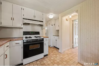 12 Greenhurst Road, West Hartford, CT 06107 - Photo 13