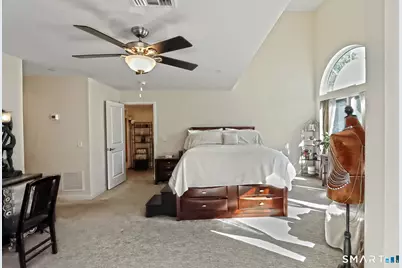 127 Harbour Close Close #127, New Haven, CT 06405 - Photo 35