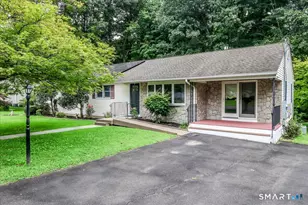 14 Ivy Ln, Danbury, CT 06811 - Photo 1