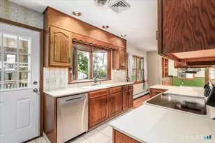14 Ivy Ln, Danbury, CT 06811 - Photo 15