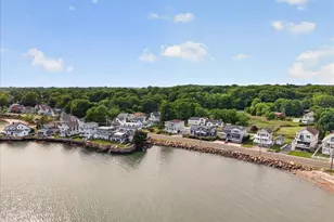 284 Shore Dr, Branford, CT 06405 - Photo 37