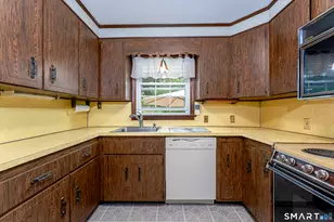 4 Mohawk Dr, Wolcott, CT 06716 - Photo 21