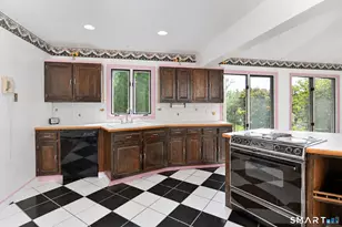 1 Hayestown Heights, Danbury, CT 06811 - Photo 5