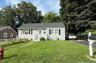 53 Warren St, Waterbury, CT 06706 - Photo 1