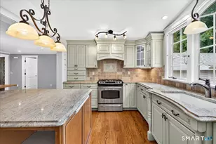 304 Davis St, Hamden, CT 06517 - Photo 15