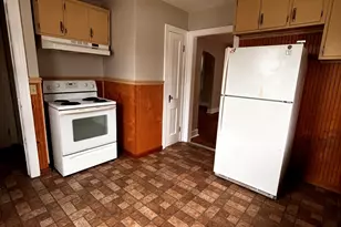 925 Meriden Rd, Waterbury, CT 06705 - Photo 5