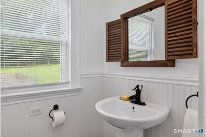 888 Racebrook Road, Orange, CT 06477 - Photo 17