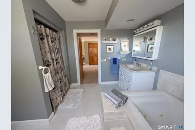 12 Smith Street, East Haven, CT 06512 - Photo 39