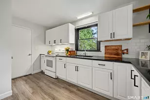 12 Hillview Ave, Hamden, CT 06514 - Photo 5