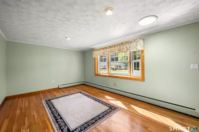 17 Queen Street, Enfield, CT 06082 - Photo 5