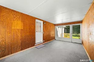 17 Queen St, Enfield, CT 06082 - Photo 23