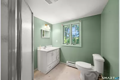 17 Queen Street, Enfield, CT 06082 - Photo 21