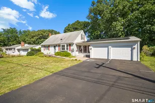 17 Queen St, Enfield, CT 06082 - Photo 5