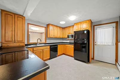 17 Queen Street, Enfield, CT 06082 - Photo 9