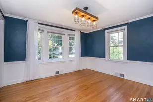 24 Colonial St, West Hartford, CT 06110 - Photo 9
