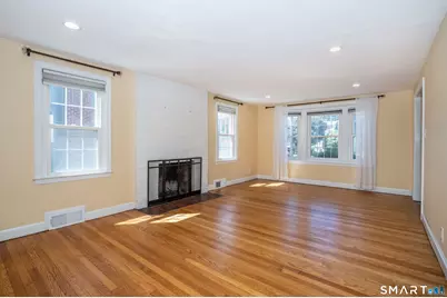 24 Colonial Street, West Hartford, CT 06110 - Photo 5