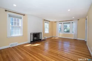 24 Colonial St, West Hartford, CT 06110 - Photo 5