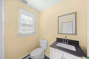 15 Butternut Dr, Bloomfield, CT 06002 - Photo 31