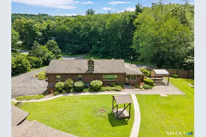 6 Meadow Brook Road, Newtown, CT 06470 - Photo 3