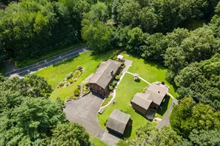 6 Meadow Brook Rd, Newtown, CT 06470 - Photo 5