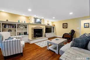 10 Crest View Dr, Middlefield, CT 06481 - Photo 27