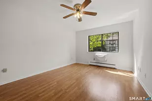 357 Foxwood Ln, Milford, CT 06461 - Photo 5