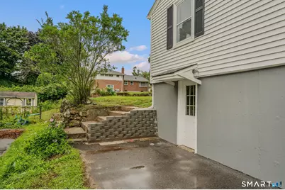 45 Mansfield Road, New London, CT 06320 - Photo 33