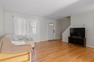 124 Lakeside Dr, Bristol, CT 06010 - Photo 3