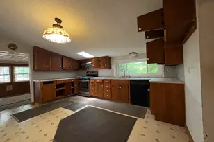 342 Mountain Rd, Windsor, CT 06095 - Photo 5