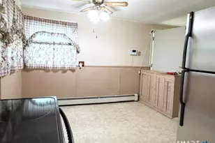 581 Palmetto Rd, Bridgeport, CT 06606 - Photo 3