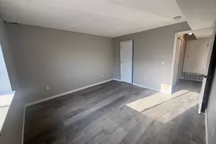 74 Main St, Windsor Locks, CT 06096 - Photo 5