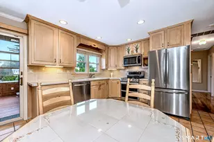 86 Honey Pot Rd, West Haven, CT 06516 - Photo 15