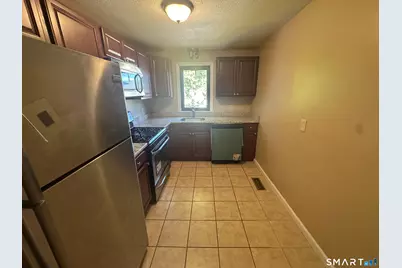 207 High Top Circle West #207, Hamden, CT 06514 - Photo 5