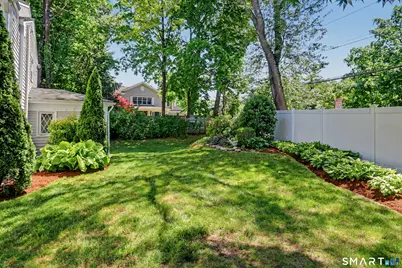 15 Le Grande Avenue #1, Greenwich, CT 06830 - Photo 13